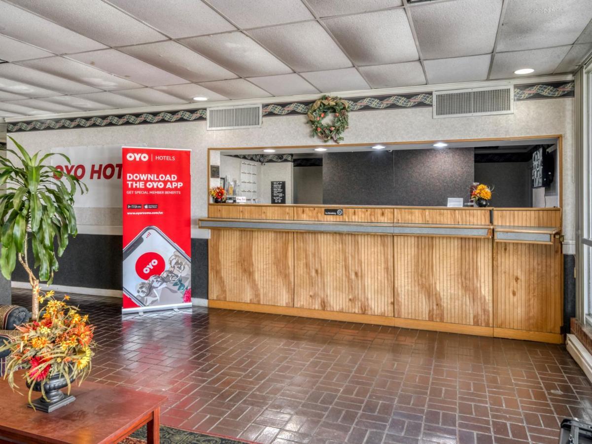 Oyo Hotel Battleboro Bagian luar foto