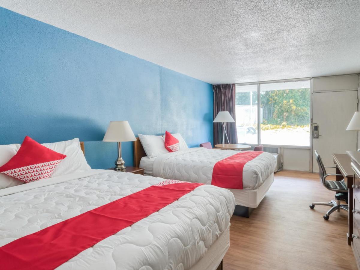 Oyo Hotel Battleboro Bagian luar foto